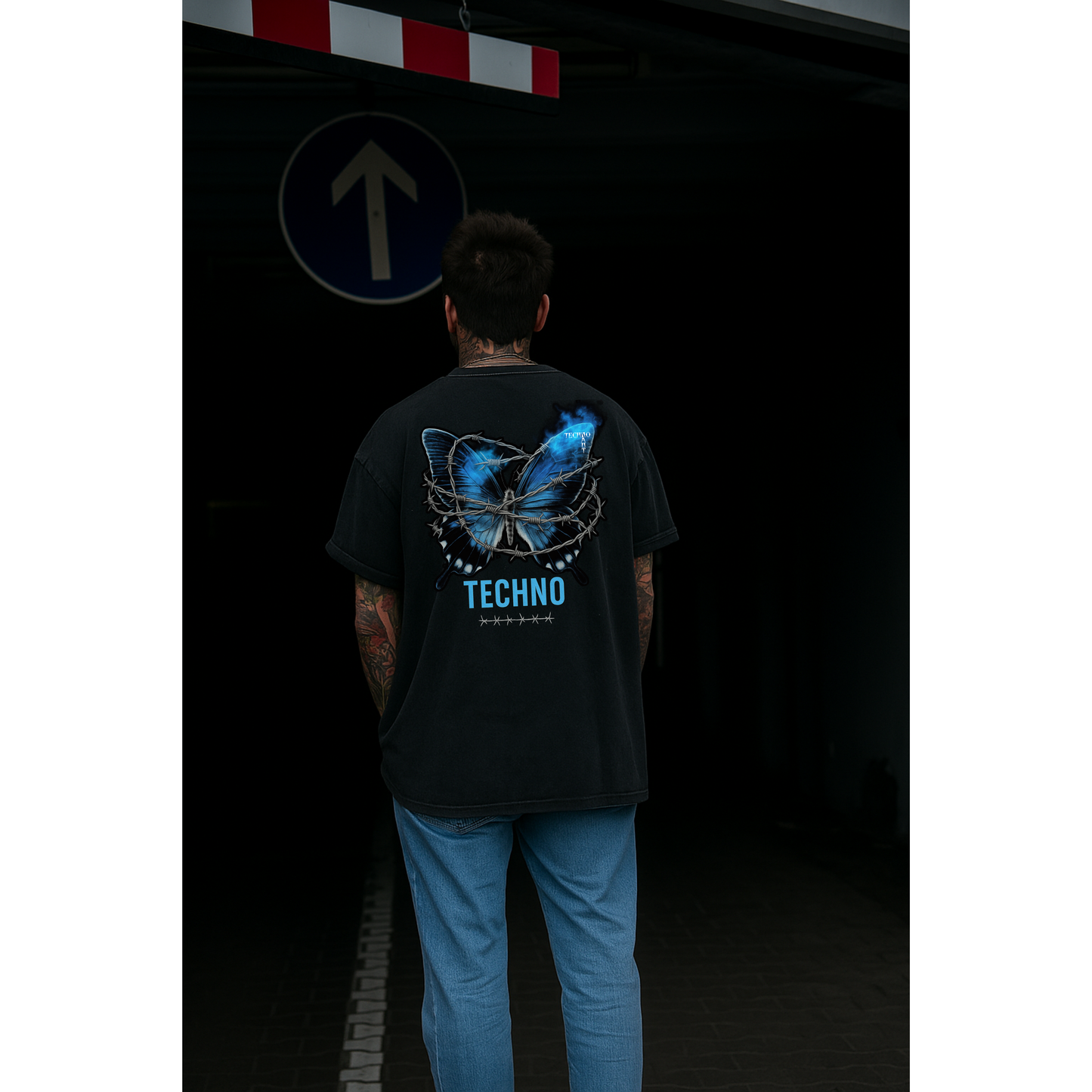 Techno Butterfly - Oversized Shirt