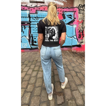 FEEL THE BEAT - Cropped Tee